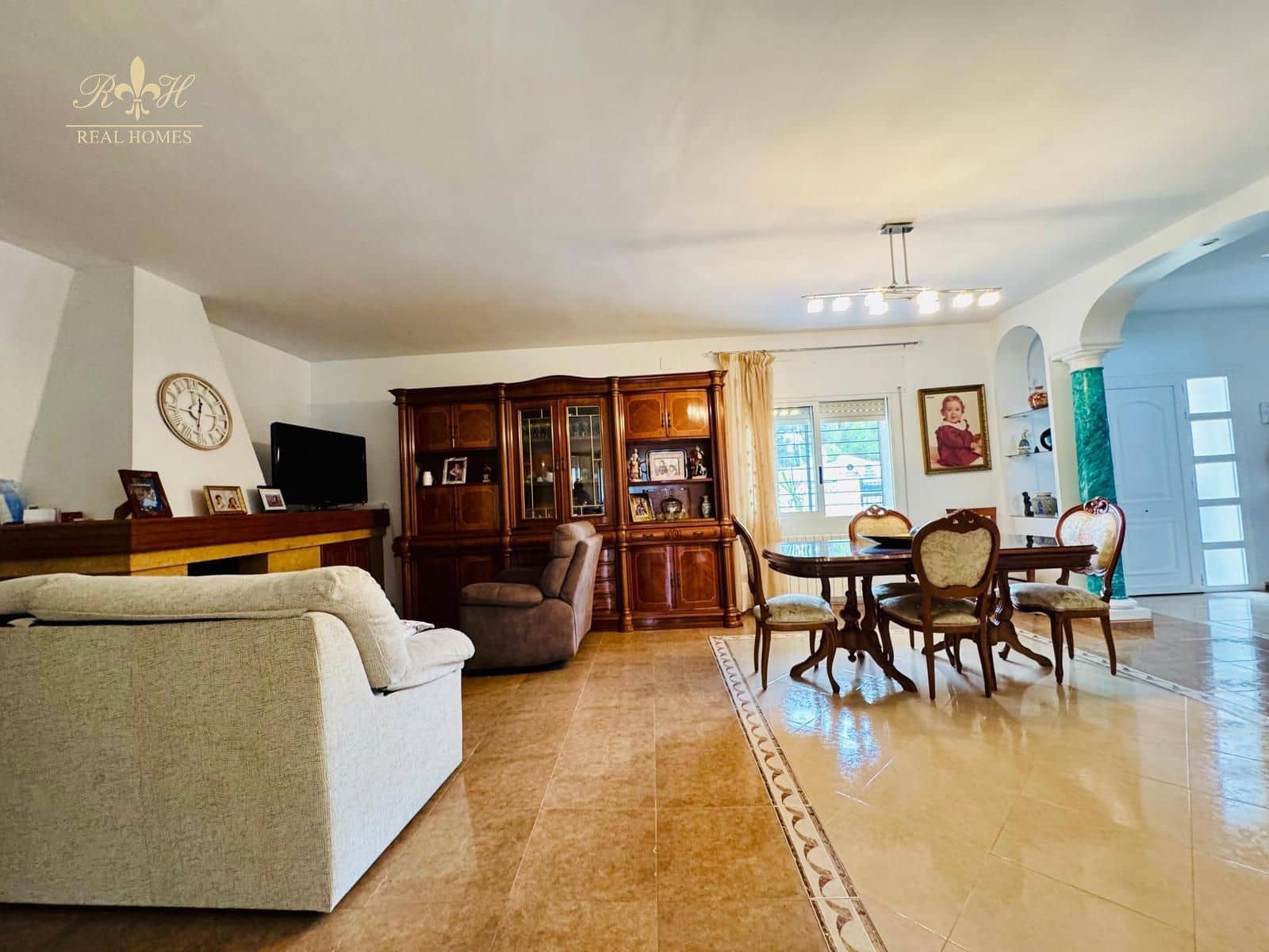 4 sypialnia Dom na sprzedaż w Alfaz del Pi / L'Alfas del Pi z basenem - 485 000 € (Ref: 9216724)