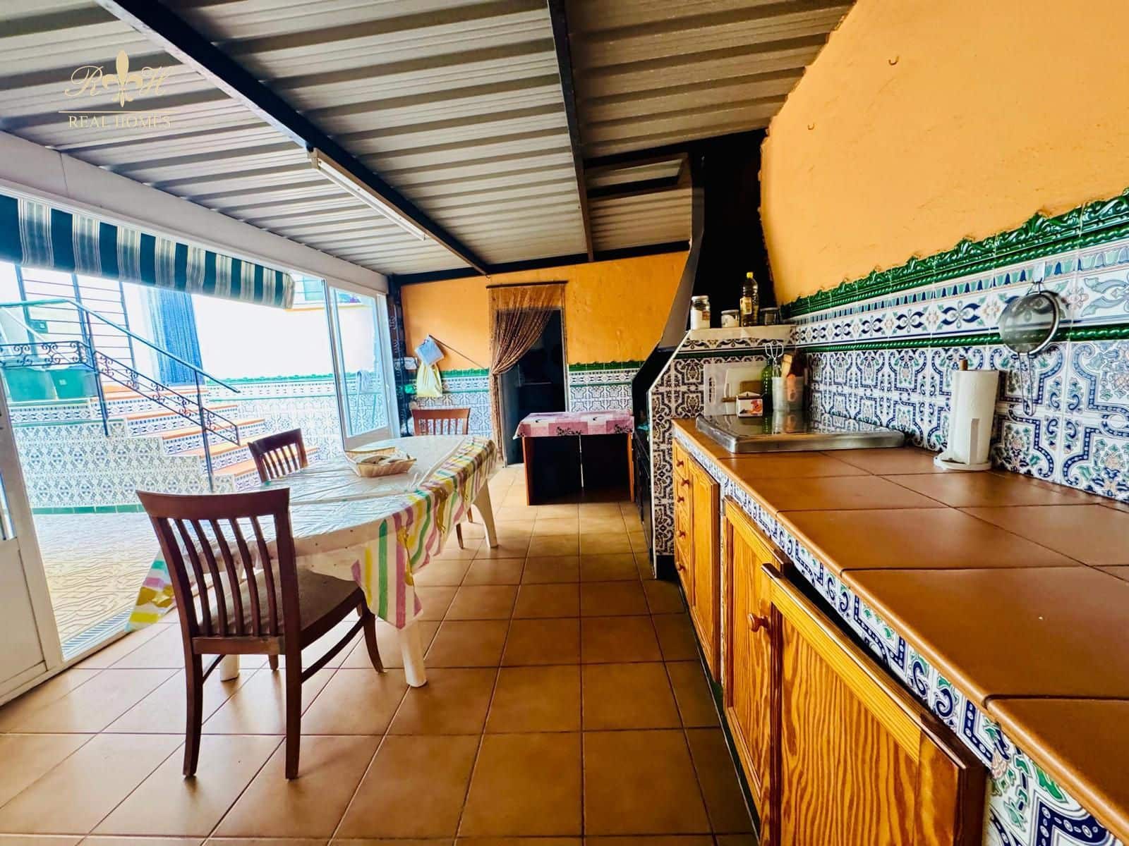 4 sypialnia Dom na sprzedaż w Alfaz del Pi / L'Alfas del Pi z basenem - 485 000 € (Ref: 9216724)