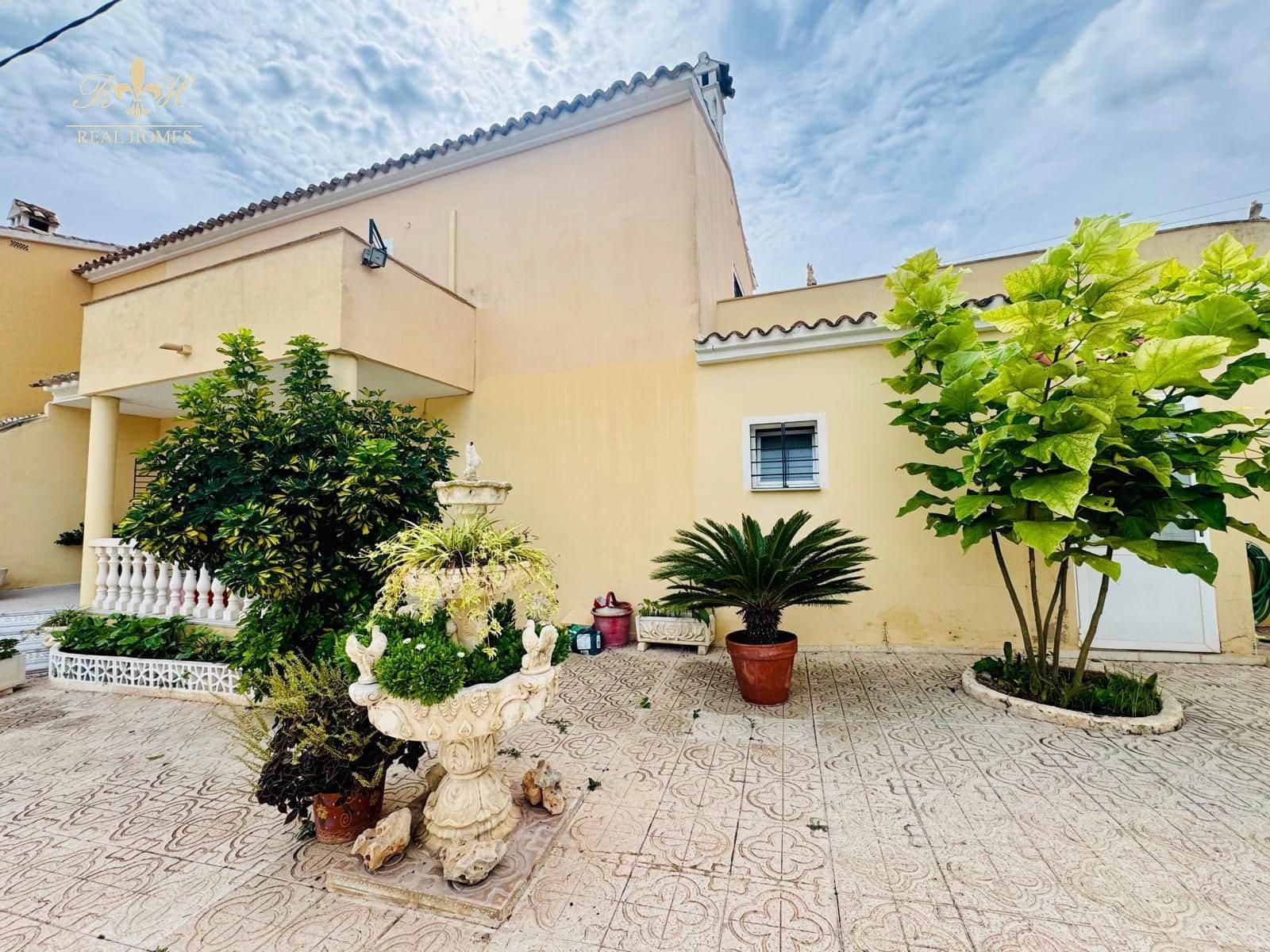 4 sypialnia Dom na sprzedaż w Alfaz del Pi / L'Alfas del Pi z basenem - 485 000 € (Ref: 9216724)