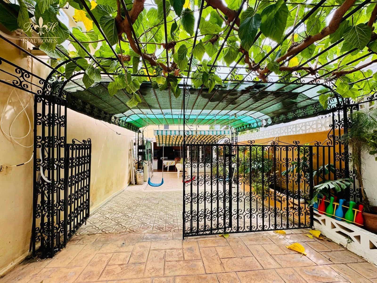 4 sypialnia Dom na sprzedaż w Alfaz del Pi / L'Alfas del Pi z basenem - 485 000 € (Ref: 9216724)