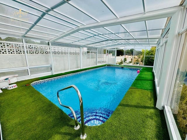 4 sypialnia Dom na sprzedaż w Pueblo - Urbanizaciones, Alfaz del Pi / L'Alfàs del Pi z basenem - 485 000 € (Ref: 9216724)