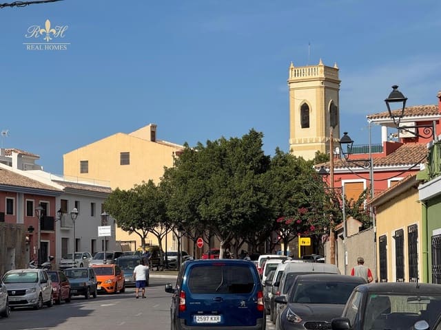 Villa for sale in La Ermita, La Villajoyosa / Vila Joiosa - € 135,000 (Ref: 9227883)