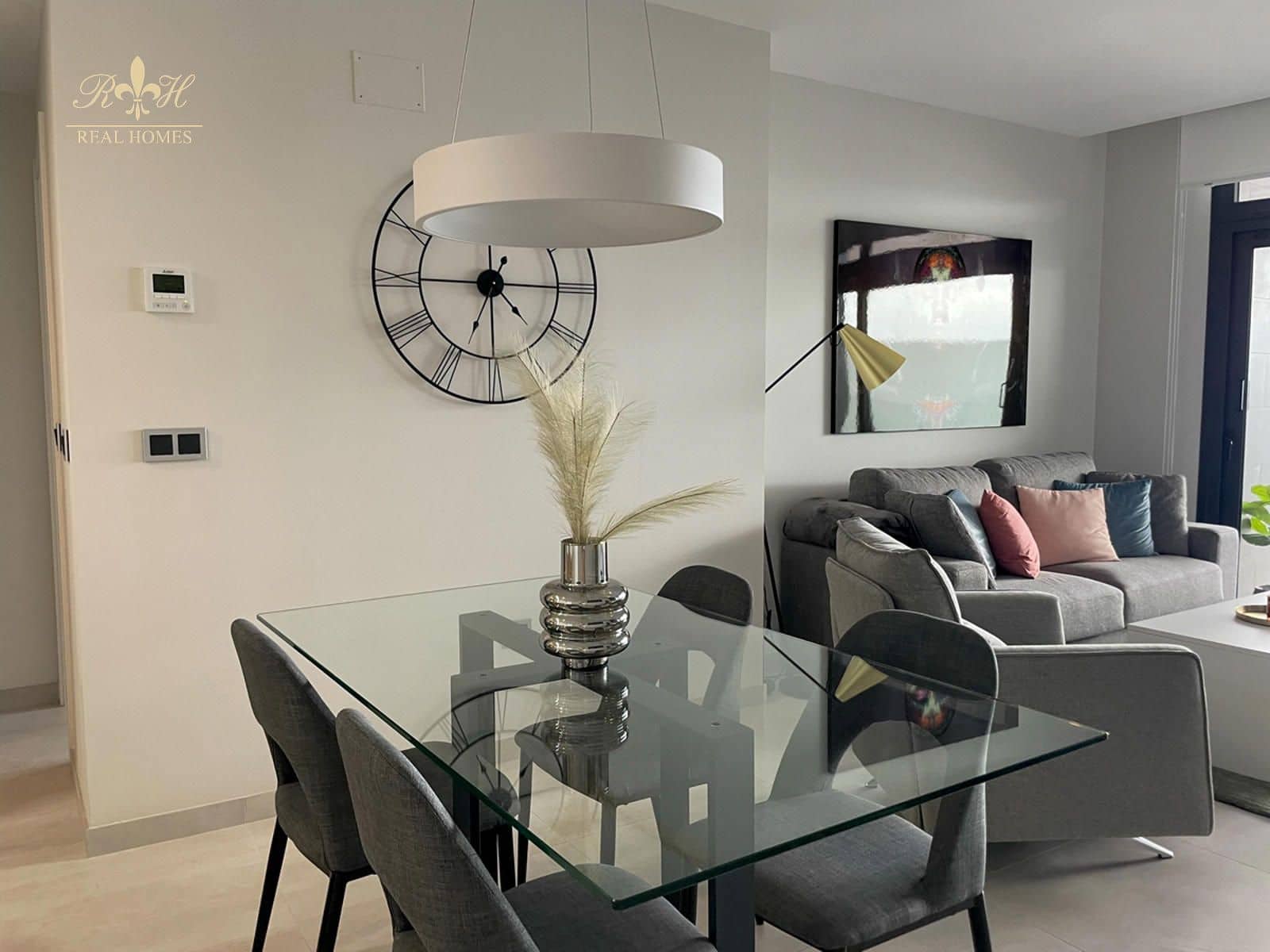 2 soverom Leilighet til salgs i Benidorm med svømmebasseng garasje - € 630 000 (Ref: 9254152)