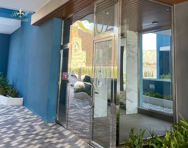 2 soverom Leilighet til salgs i Playa Poniente, Benidorm med svømmebasseng garasje - € 630 000 (Ref: 9254152)