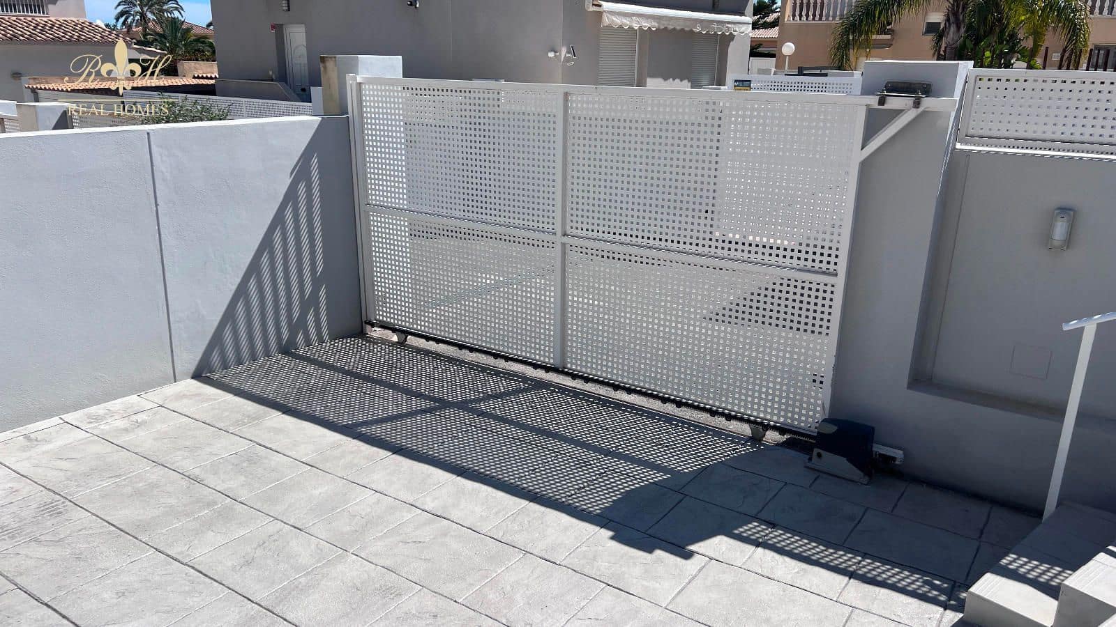 3 slaapkamer Villa te huur in La Nucia met zwembad garage - € 2.400 (Ref: 9261843)