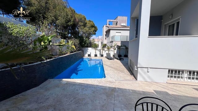 3 Zimmer Villa zu vermieten in La Nucia Pueblo  , La Nucia mit Pool Garage - 2.400 € (Ref: 9261843)