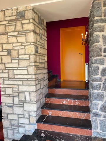 5 bedroom Villa for sale in Playa Poniente, Benidorm with garage - € 2,650,000 (Ref: 9361002)