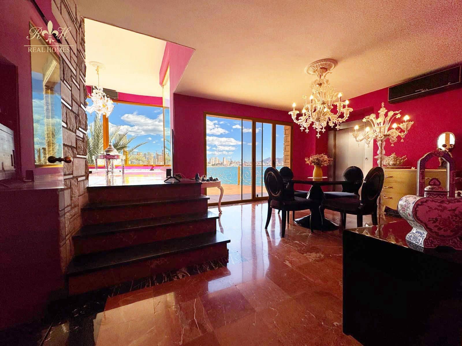 5 bedroom Villa for sale in Benidorm with garage - € 2,650,000 (Ref: 9361002)