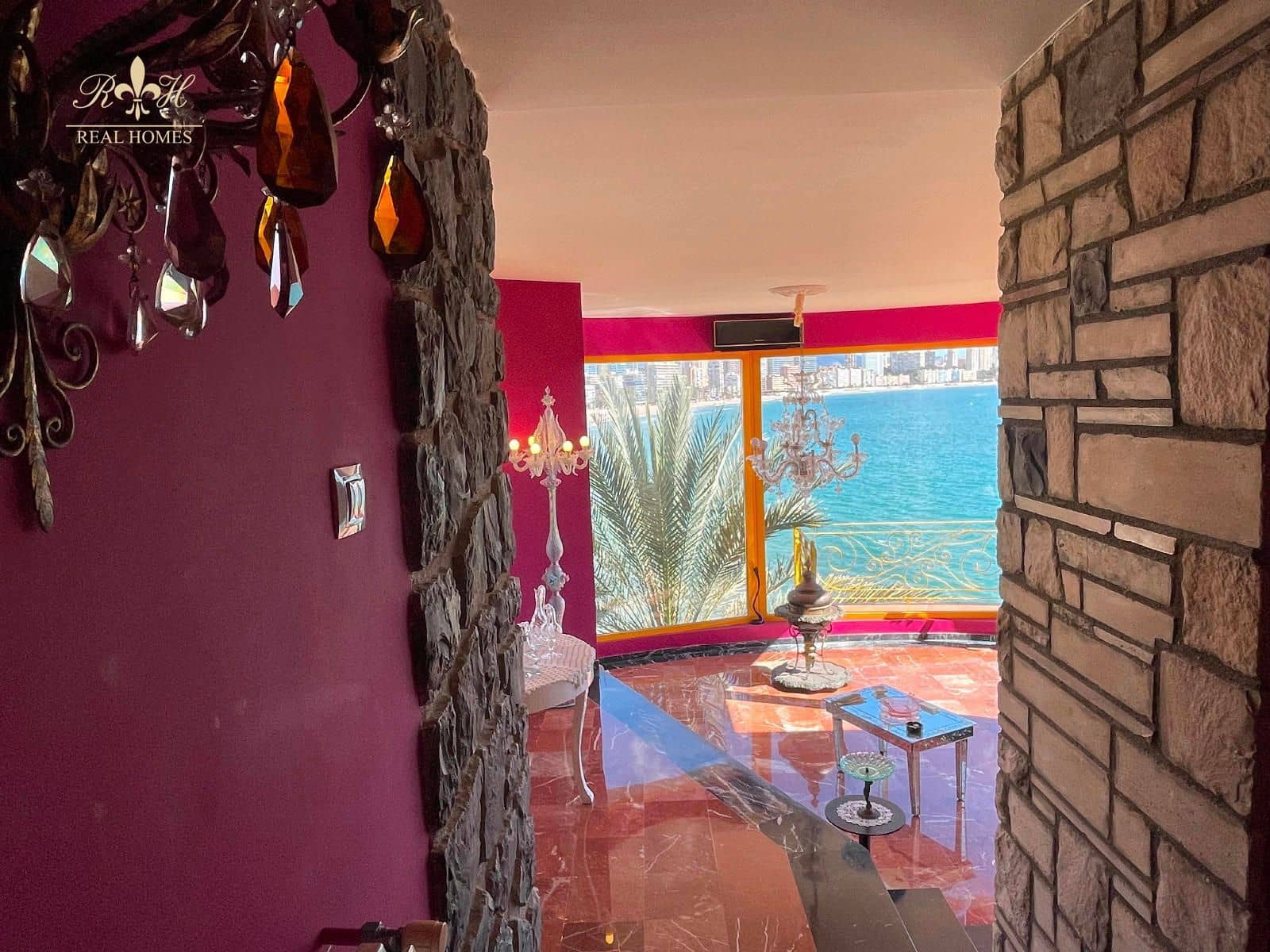 5 bedroom Villa for sale in Benidorm with garage - € 2,650,000 (Ref: 9361002)