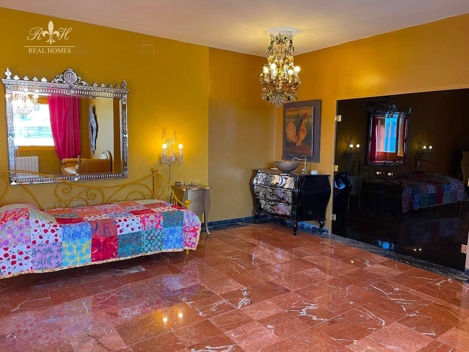 5 bedroom Villa for sale in Benidorm with garage - € 2,650,000 (Ref: 9361002)