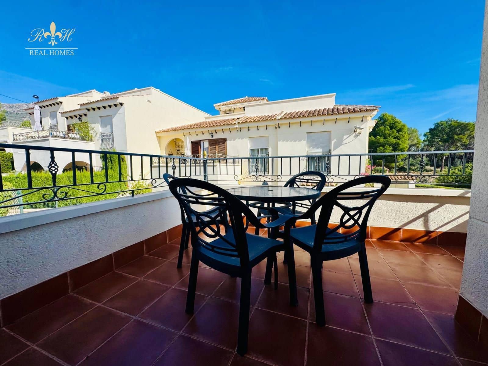 3 makuuhuone Omakotitalo vuokrattavana paikassa Altea la Vella mukana uima-altaan 
autotalli - 1 500 € (Ref: 9394407)