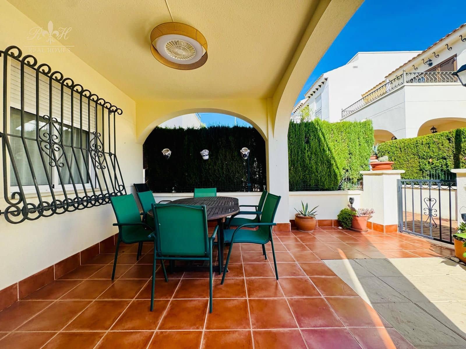 3 makuuhuone Omakotitalo vuokrattavana paikassa Altea la Vella mukana uima-altaan 
autotalli - 1 500 € (Ref: 9394407)