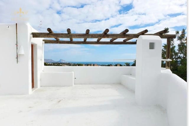 3 soveværelse Villa til leje i Escandinavia - Cautivador, Alfaz del Pi / L'Alfàs del Pi med swimmingpool - € 2.600 (Ref: 9396824)