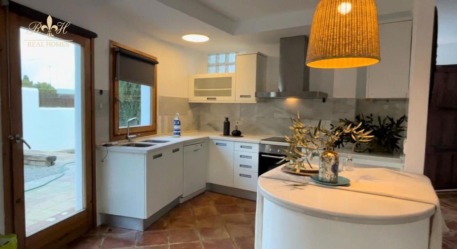 Chalet de 3 habitaciones en Alfaz del Pi / L'Alfàs del Pi en alquiler con piscina - 2.600 € (Ref: 9396824)