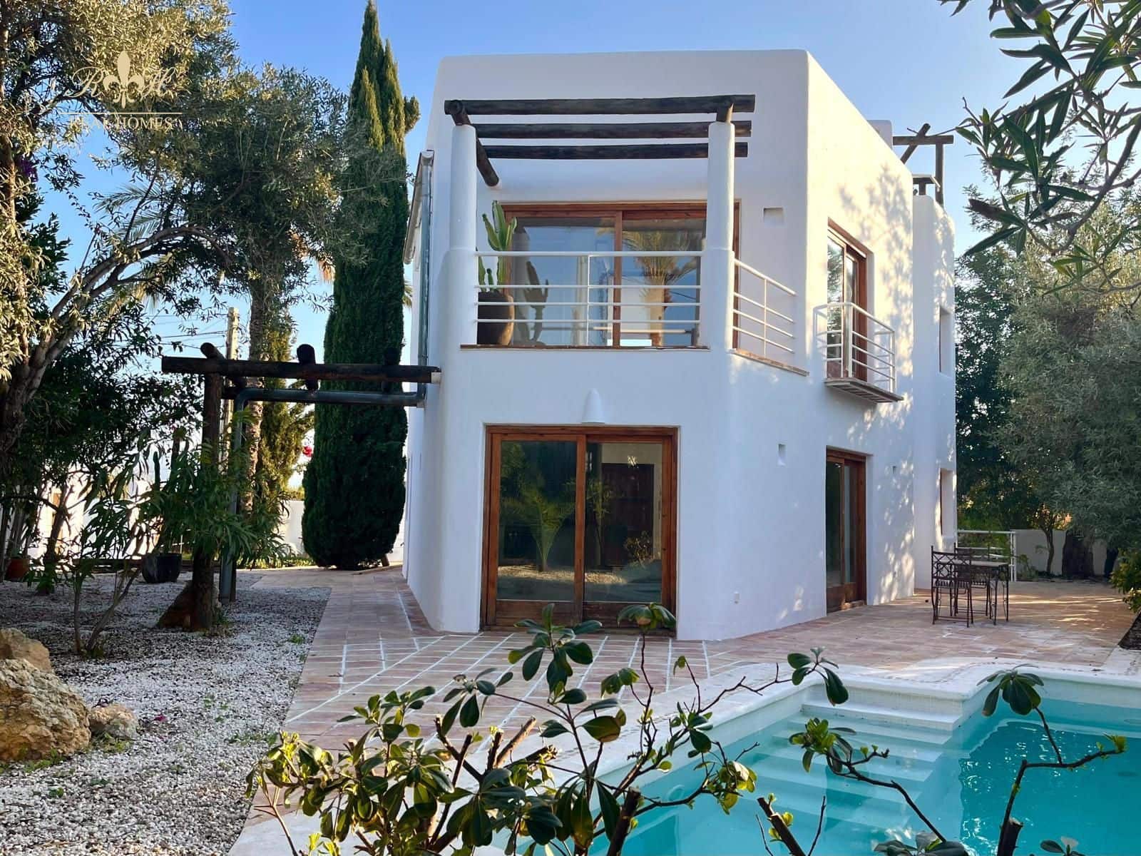 Chalet de 3 habitaciones en Alfaz del Pi / L'Alfàs del Pi en alquiler con piscina - 2.600 € (Ref: 9396824)