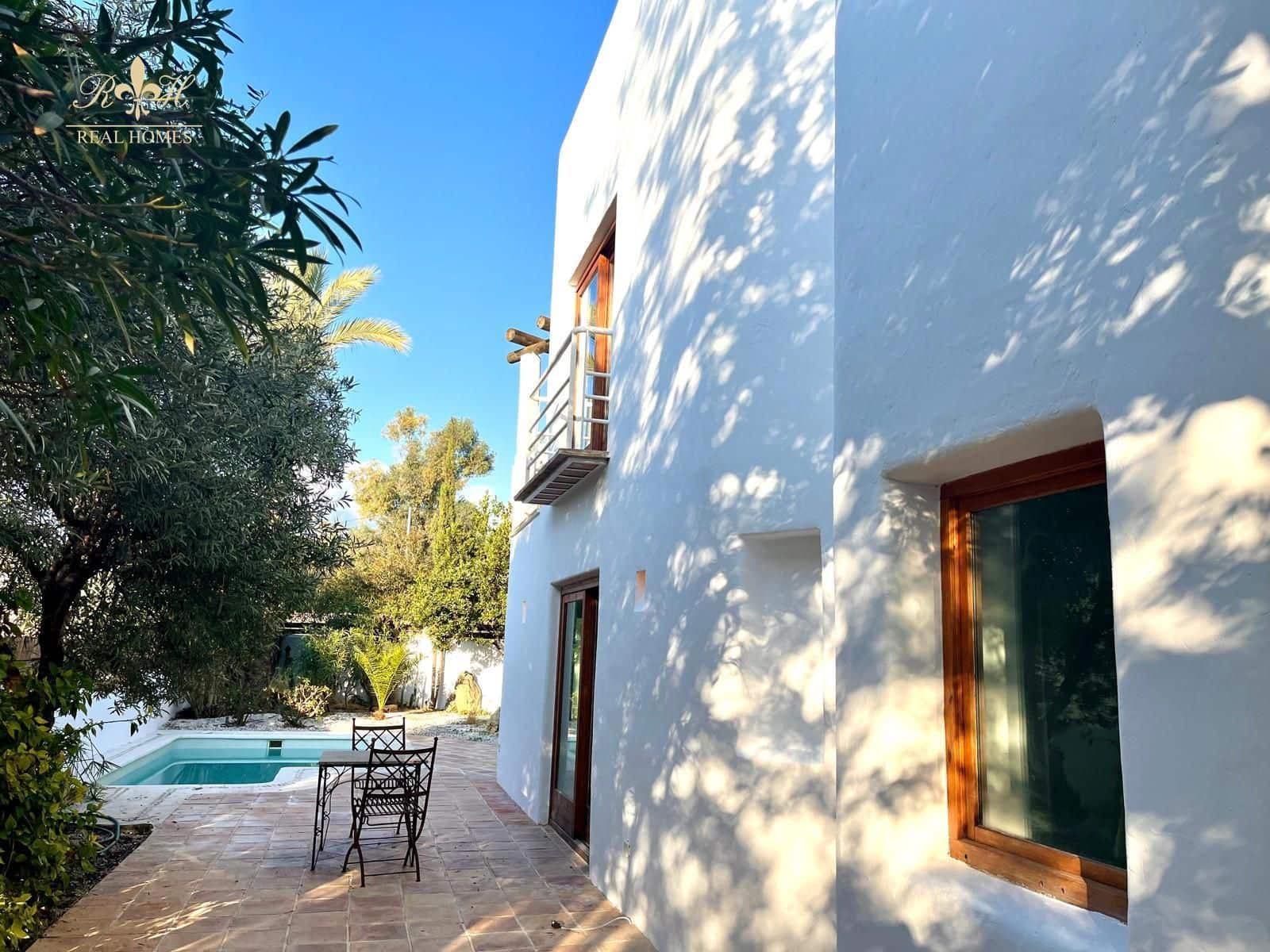 Chalet de 3 habitaciones en Alfaz del Pi / L'Alfàs del Pi en alquiler con piscina - 2.600 € (Ref: 9396824)