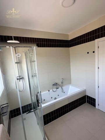 3 sypialnia Dom do wynajęcia w Escandinavia - Cautivador, Alfaz del Pi / L'Alfàs del Pi z basenem garażem - 2 300 € (Ref: 9401018)