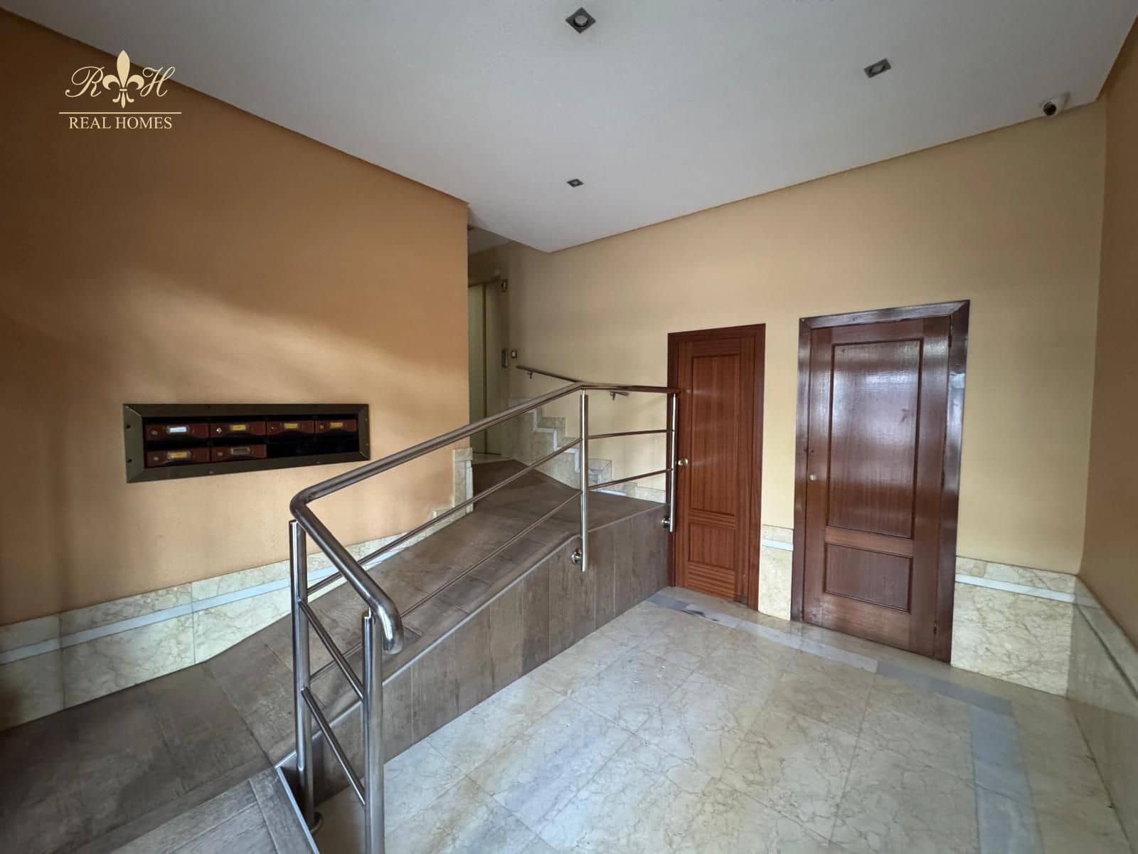 4 sovrum Lägenhet till salu i Benidorm med pool garage - 319 000 € (Ref: 9412939)