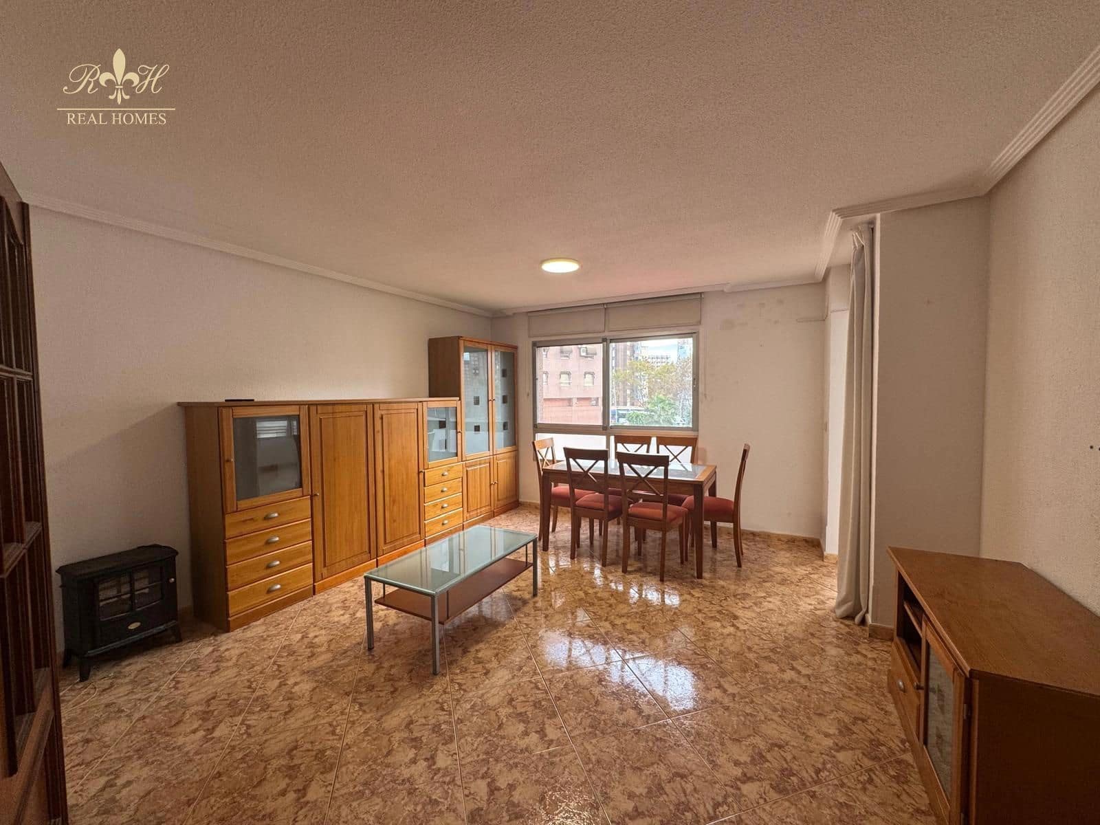 4 sovrum Lägenhet till salu i Benidorm med pool garage - 319 000 € (Ref: 9412939)