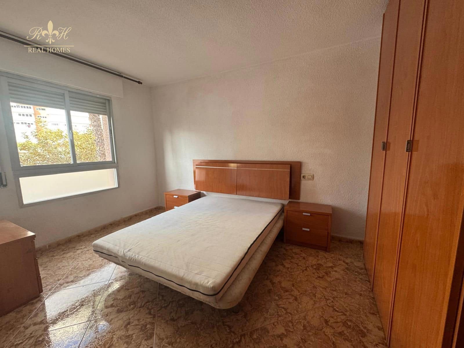 4 sovrum Lägenhet till salu i Benidorm med pool garage - 319 000 € (Ref: 9412939)