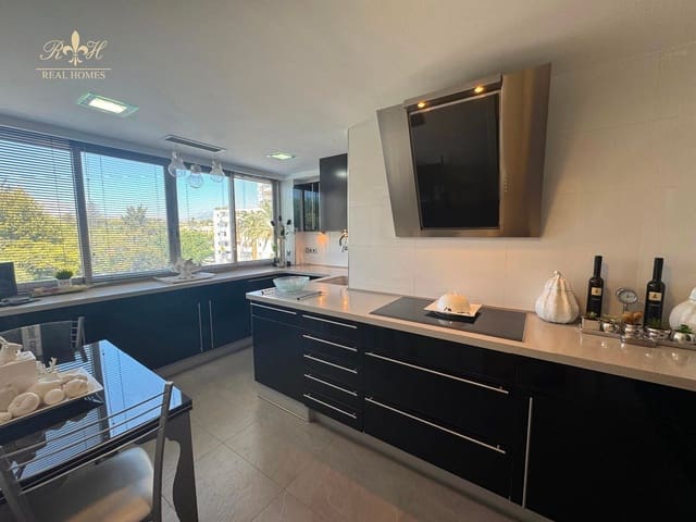 2 soveværelse Lejlighed til salg i Altea med swimmingpool garage - € 698.000 (Ref: 9447016)