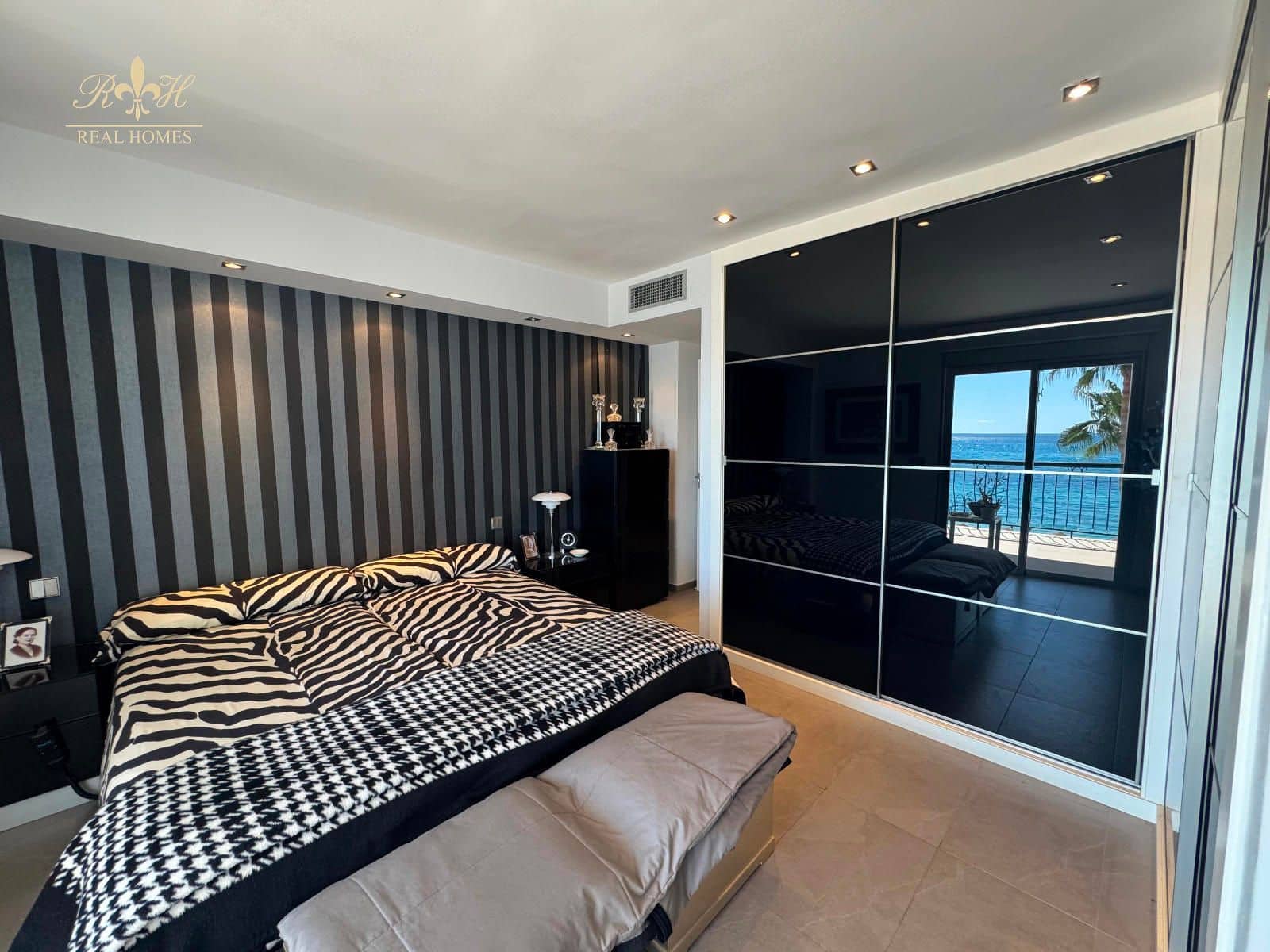 2 soveværelse Lejlighed til salg i Altea med swimmingpool garage - € 698.000 (Ref: 9447016)