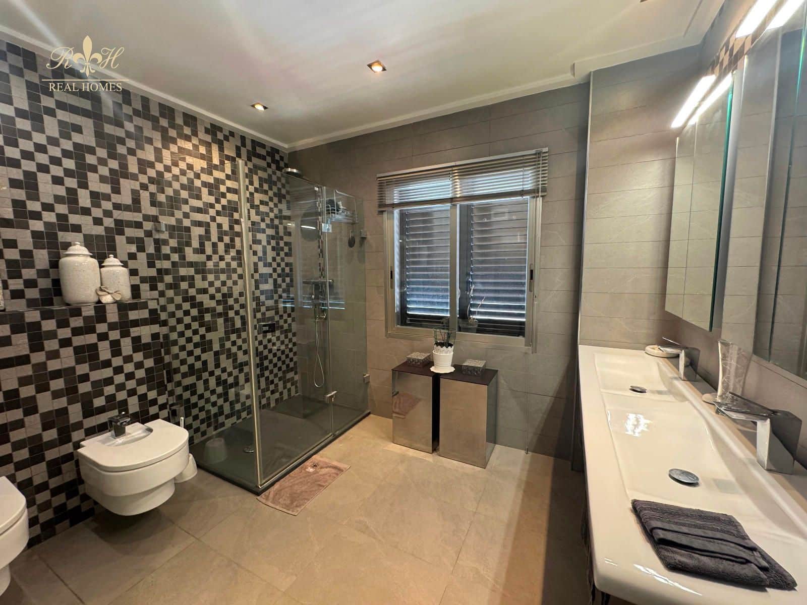 2 soveværelse Lejlighed til salg i Altea med swimmingpool garage - € 698.000 (Ref: 9447016)