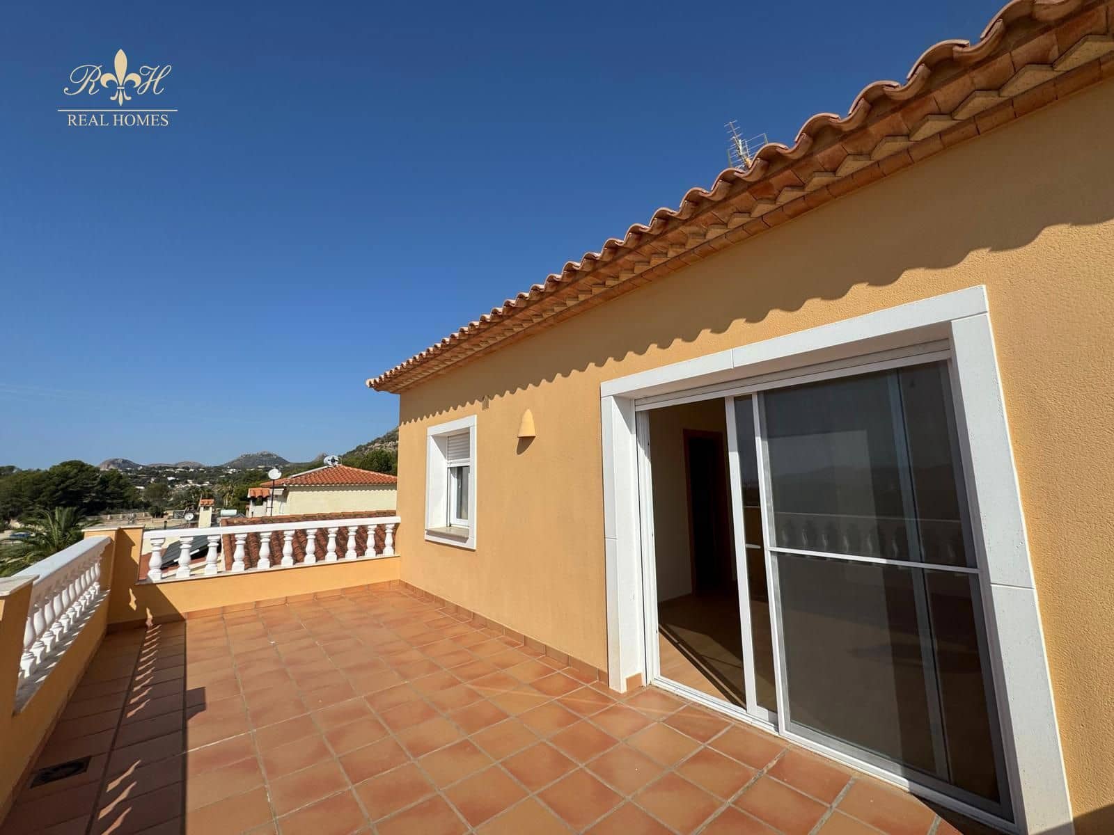 3 sovrum Villa till salu i Alfaz del Pi / L'Alfas del Pi med pool garage - 725 000 € (Ref: 9447179)