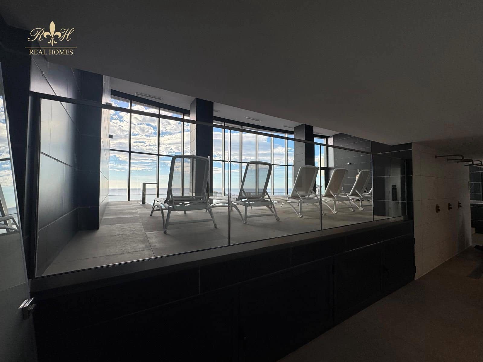 2 soverom Leilighet til salgs i Benidorm med svømmebasseng garasje - € 641 250 (Ref: 9447259)