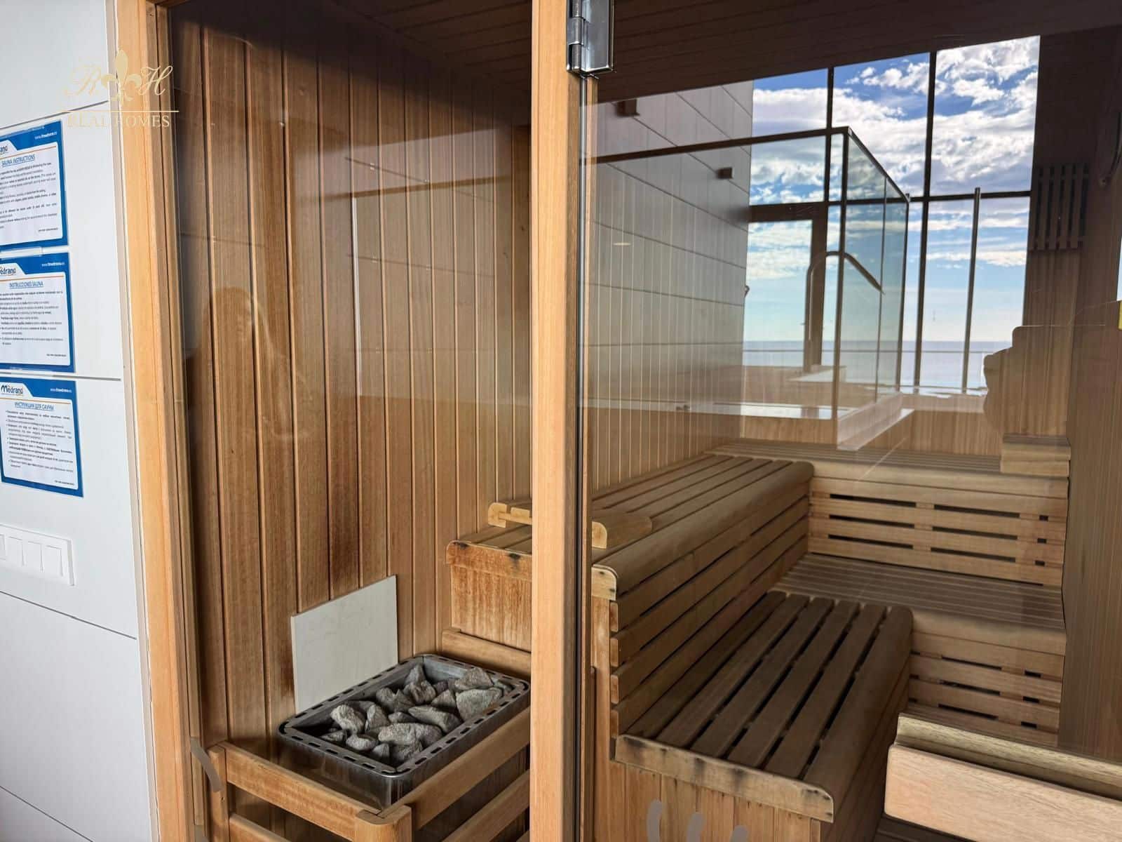 2 soverom Leilighet til salgs i Benidorm med svømmebasseng garasje - € 641 250 (Ref: 9447259)