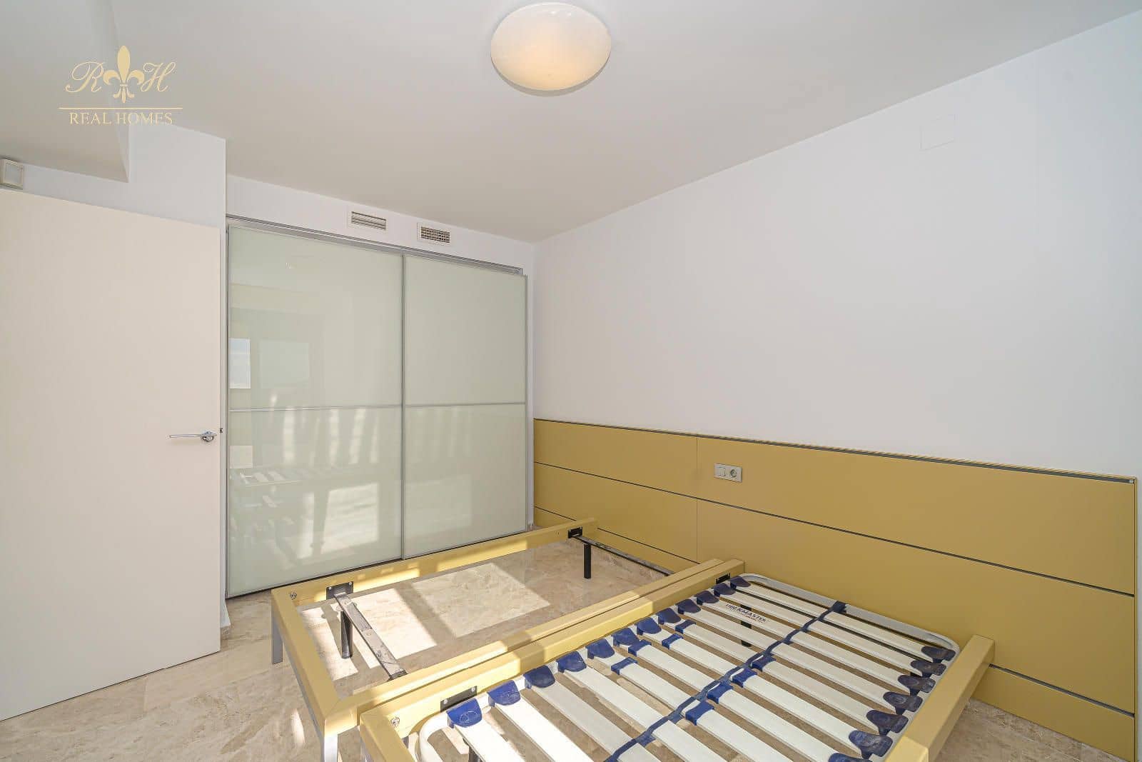 4 soverom Penthouse til salgs i Benidorm med svømmebasseng garasje - € 1 190 000 (Ref: 9452432)