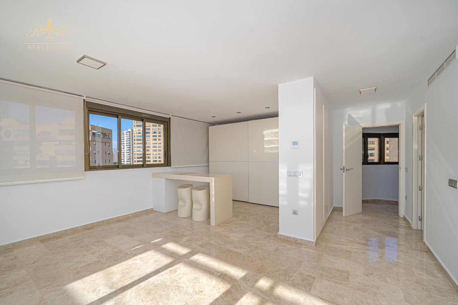 4 soverom Penthouse til salgs i Benidorm med svømmebasseng garasje - € 1 190 000 (Ref: 9452432)