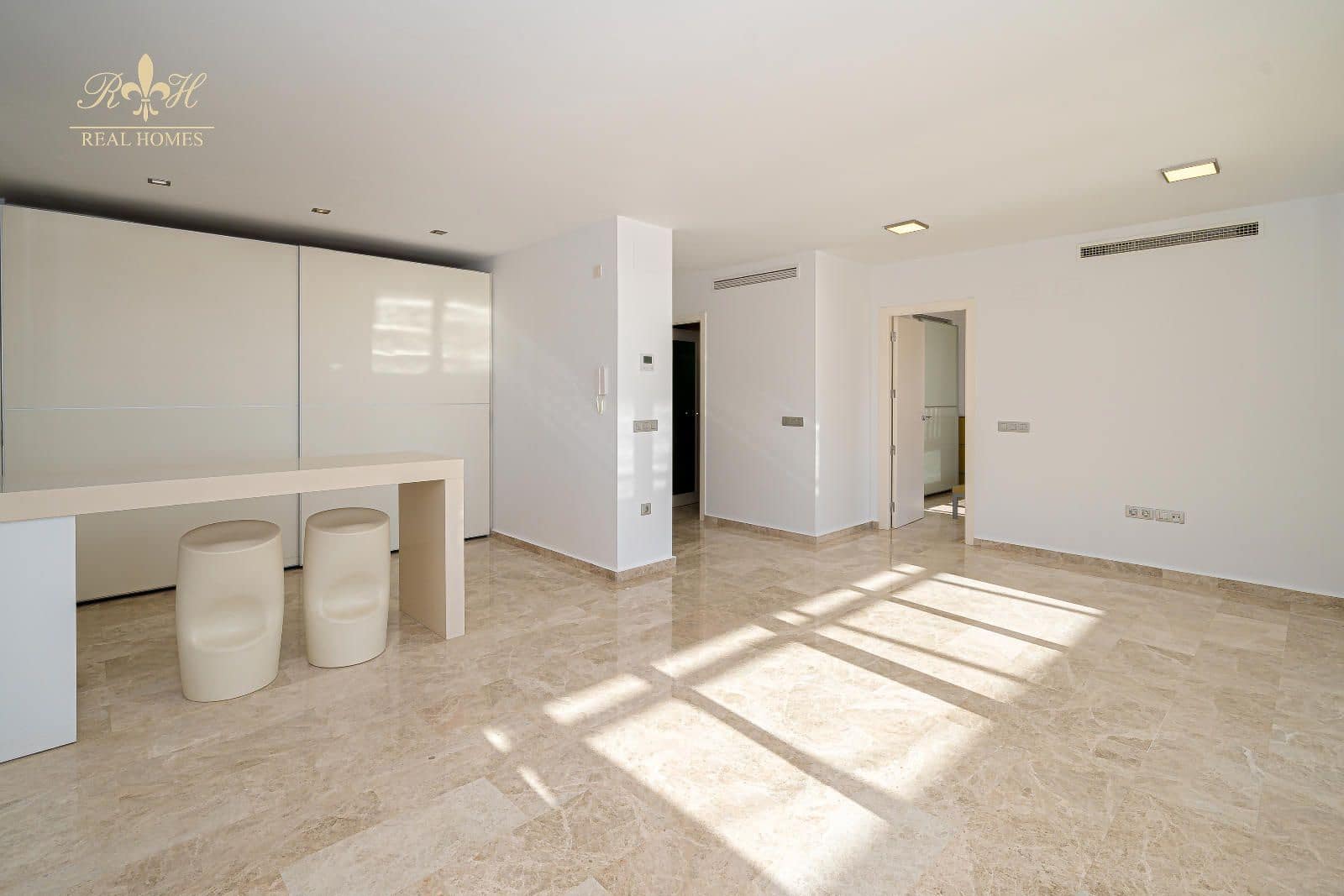 4 soverom Penthouse til salgs i Benidorm med svømmebasseng garasje - € 1 190 000 (Ref: 9452432)