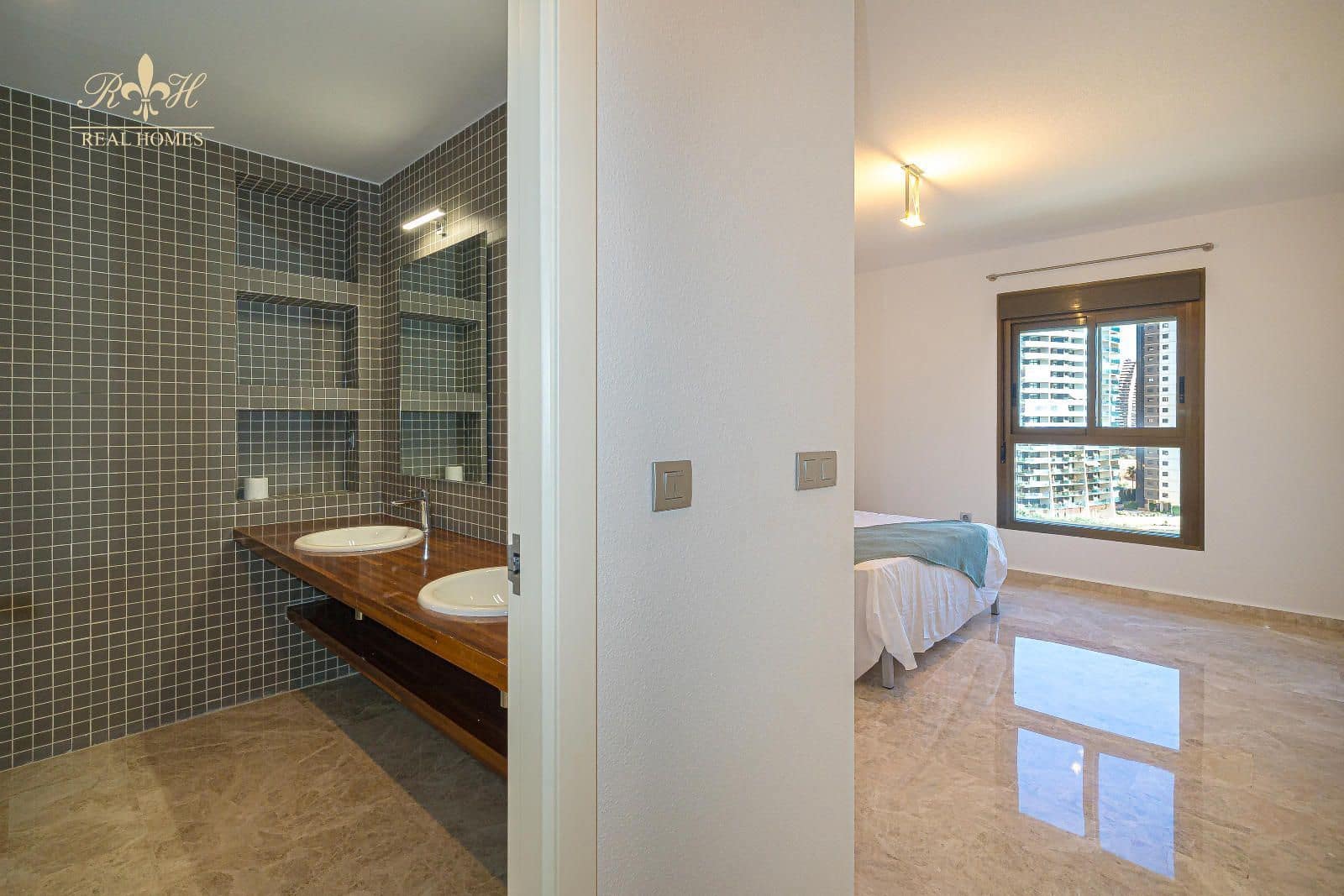 4 soverom Penthouse til salgs i Benidorm med svømmebasseng garasje - € 1 190 000 (Ref: 9452432)