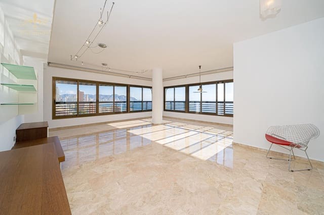 4 soverom Penthouse til salgs i Benidorm med svømmebasseng garasje - € 1 190 000 (Ref: 9452432)