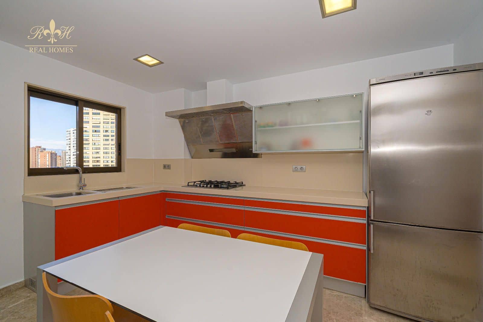 4 soverom Penthouse til salgs i Benidorm med svømmebasseng garasje - € 1 190 000 (Ref: 9452432)