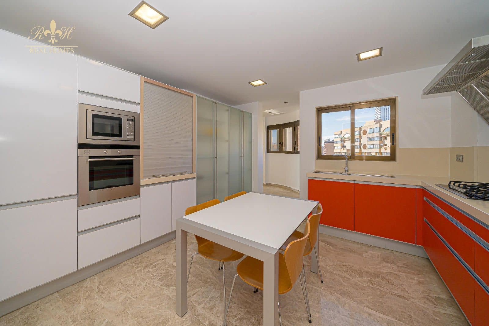 4 soverom Penthouse til salgs i Benidorm med svømmebasseng garasje - € 1 190 000 (Ref: 9452432)