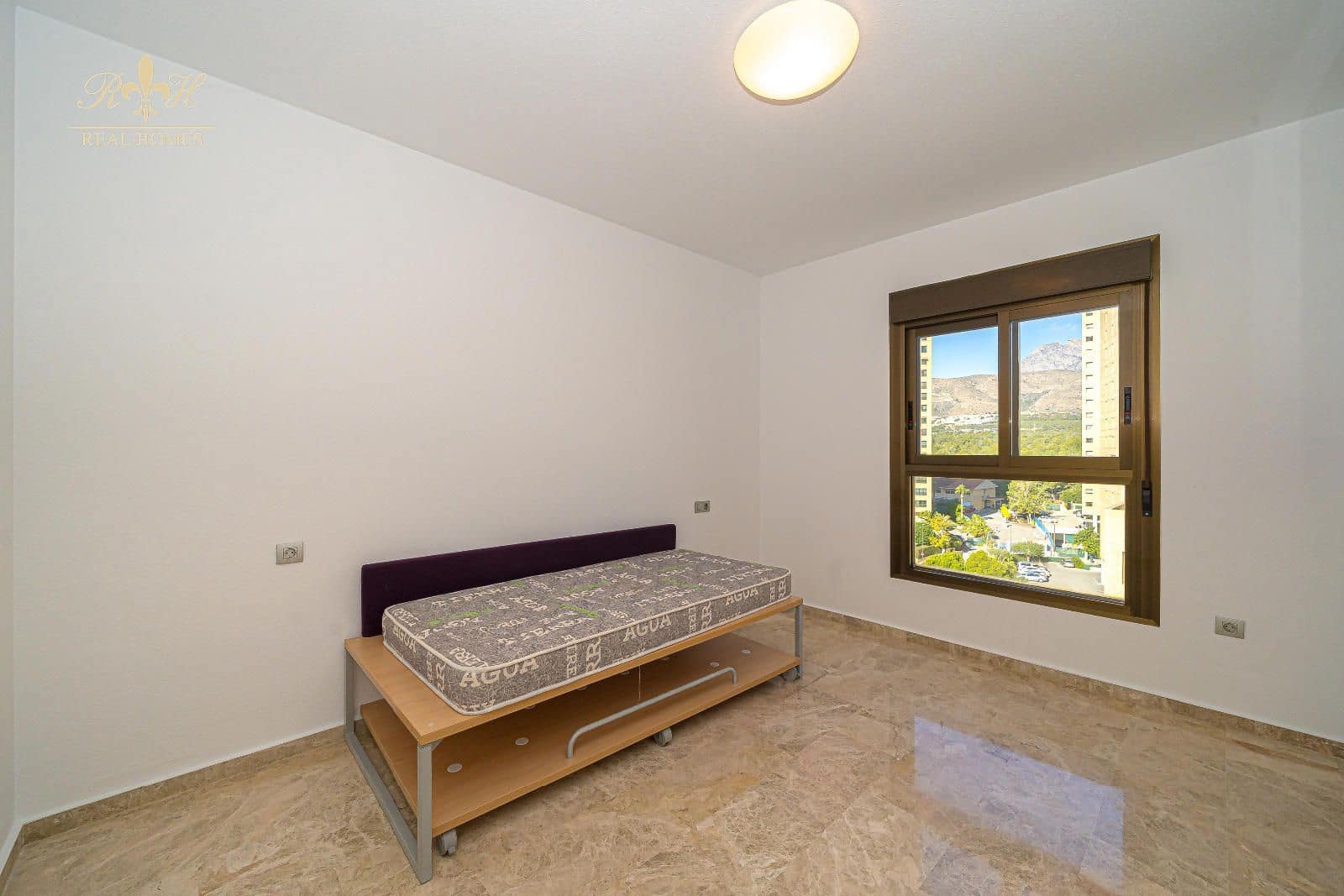 4 soverom Penthouse til salgs i Benidorm med svømmebasseng garasje - € 1 190 000 (Ref: 9452432)