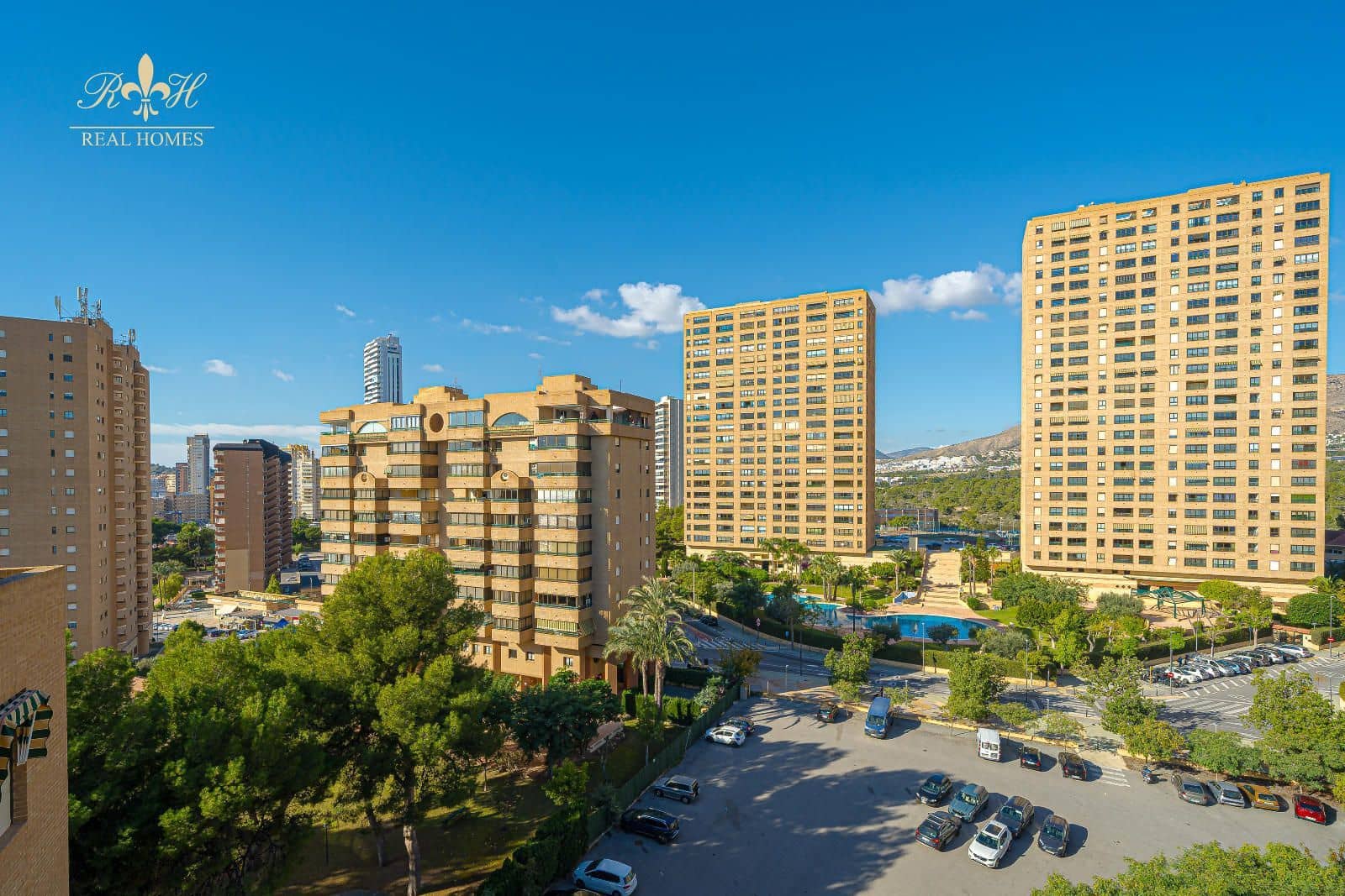 4 soverom Penthouse til salgs i Benidorm med svømmebasseng garasje - € 1 190 000 (Ref: 9452432)