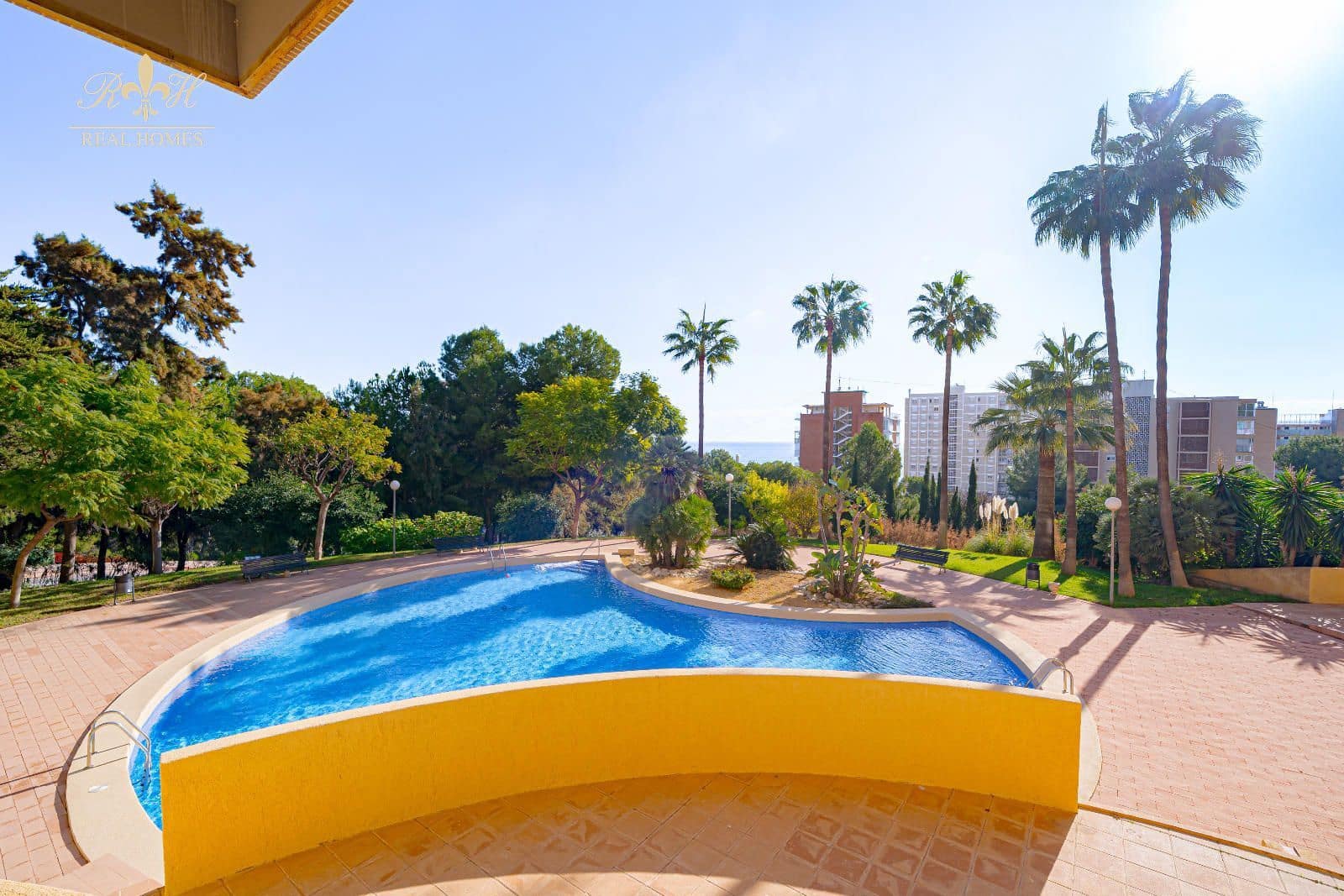 4 soverom Penthouse til salgs i Benidorm med svømmebasseng garasje - € 1 190 000 (Ref: 9452432)