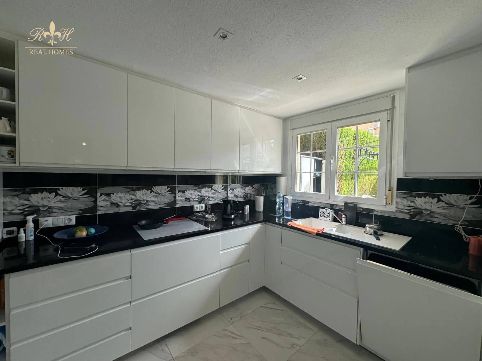 Casa de 4 habitaciones en Albir en venta con piscina garaje - 518.500 € (Ref: 9469984)