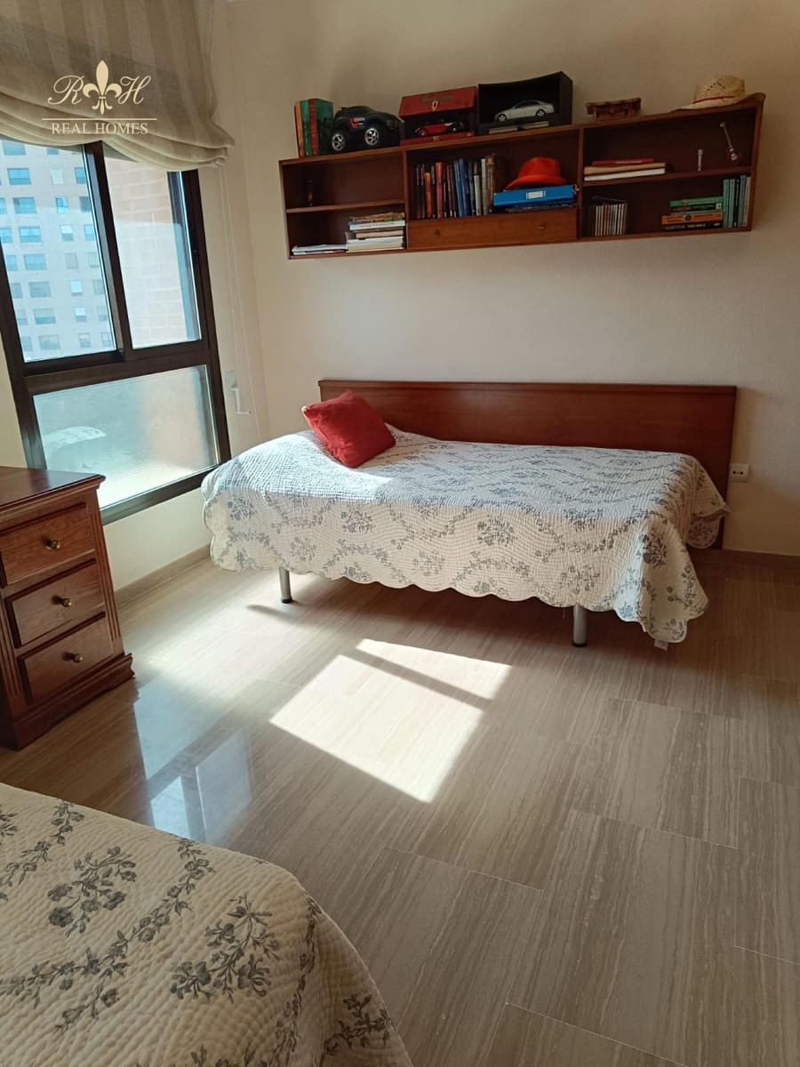 3 quarto Penthouse para venda em Benidorm com piscina garagem - 995 000 € (Ref: 9473298)