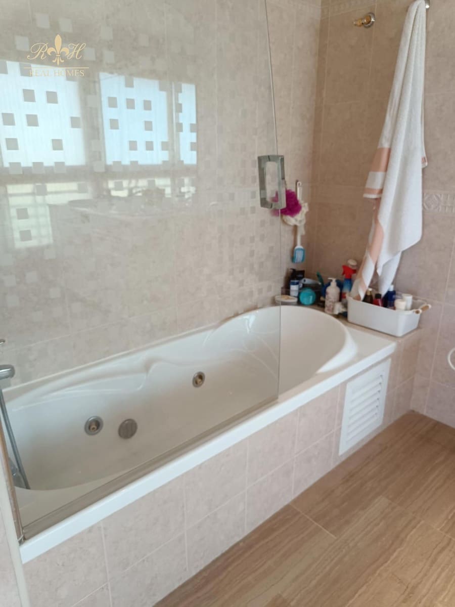 3 quarto Penthouse para venda em Benidorm com piscina garagem - 995 000 € (Ref: 9473298)