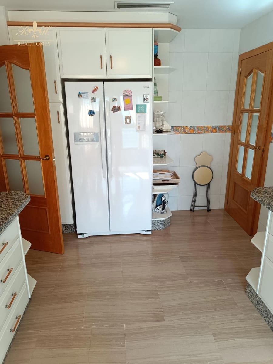 3 quarto Penthouse para venda em Benidorm com piscina garagem - 995 000 € (Ref: 9473298)