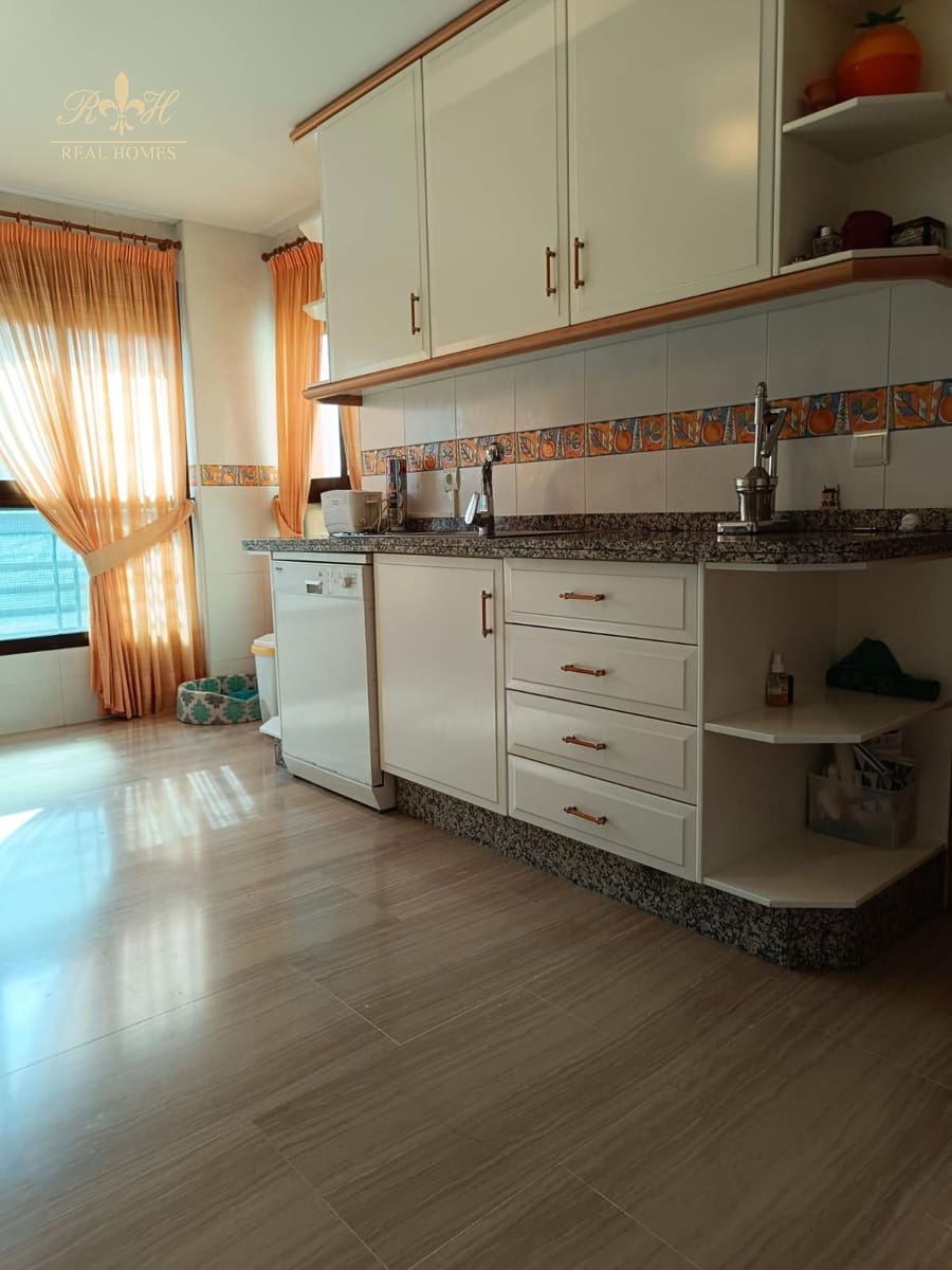 3 quarto Penthouse para venda em Benidorm com piscina garagem - 995 000 € (Ref: 9473298)
