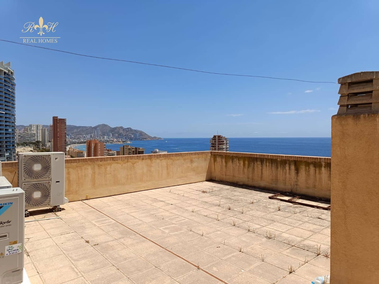 3 quarto Penthouse para venda em Benidorm com piscina garagem - 995 000 € (Ref: 9473298)