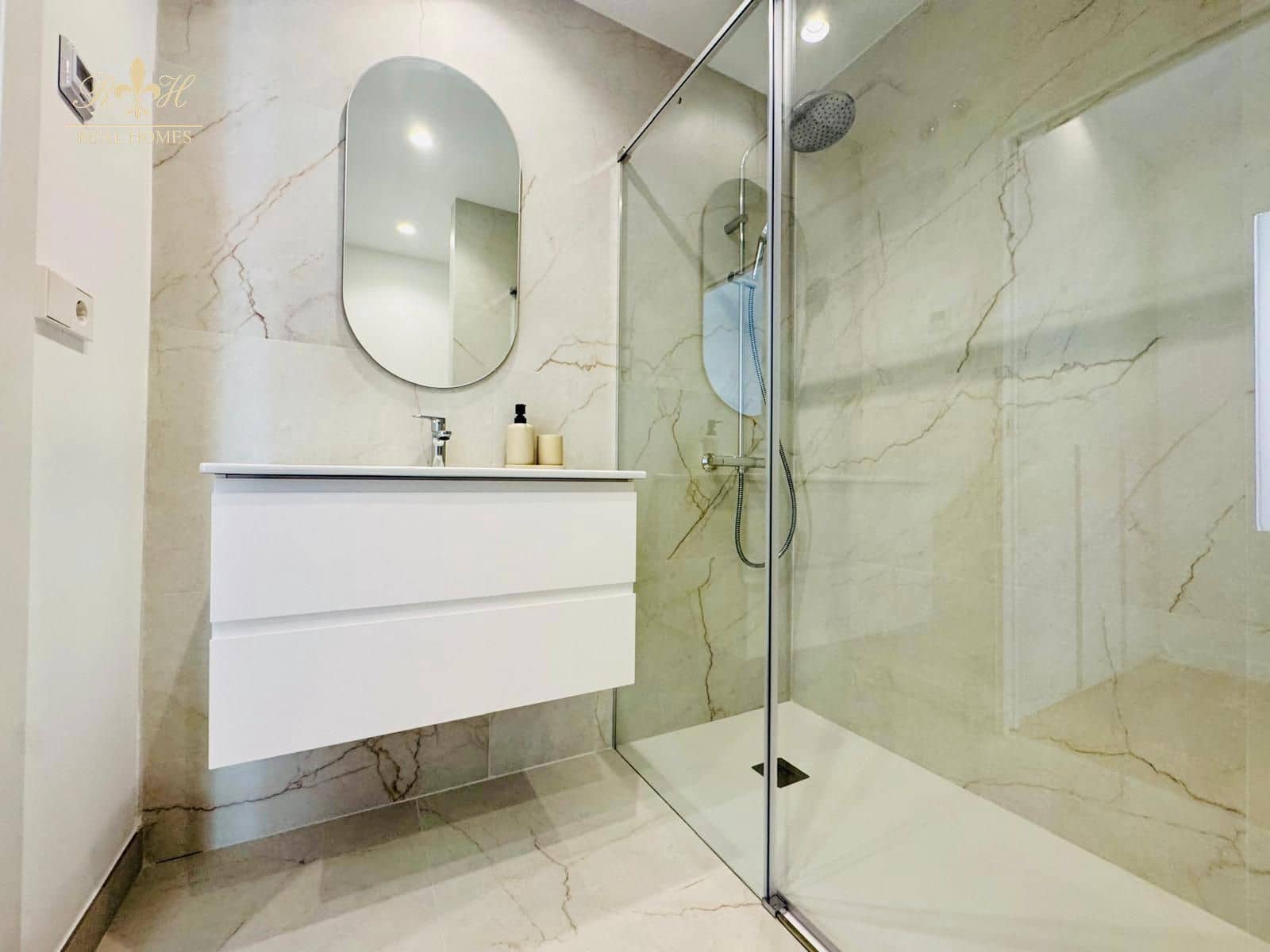 3 bedroom Flat for rent in La Villajoyosa / Vila Joiosa with pool garage - € 2,600 (Ref: 9495536)