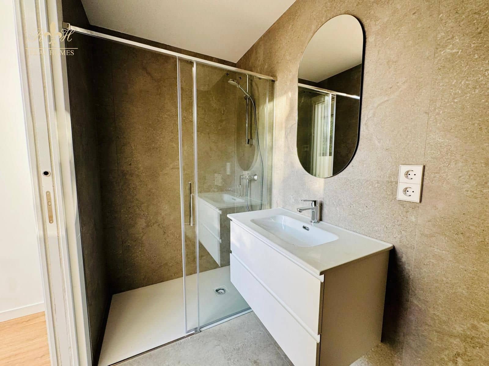 3 bedroom Flat for rent in La Villajoyosa / Vila Joiosa with pool garage - € 2,600 (Ref: 9495536)