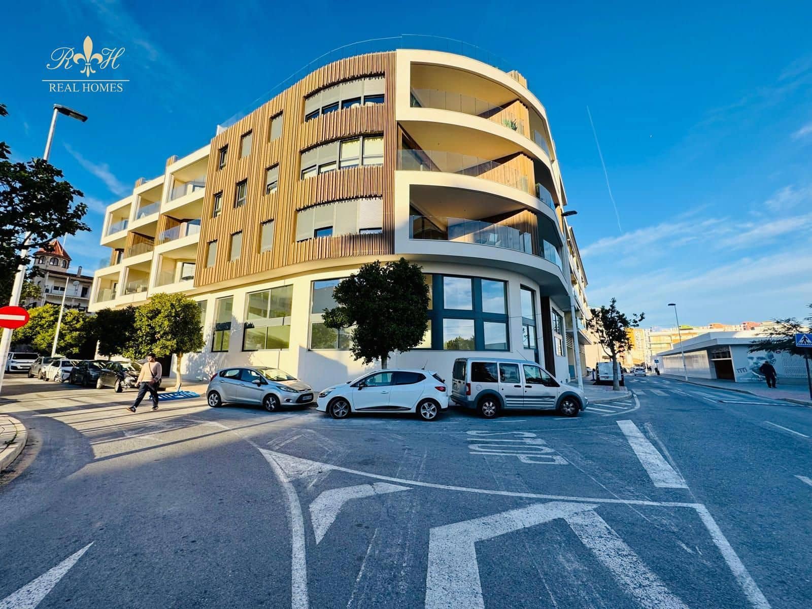 3 bedroom Flat for rent in La Villajoyosa / Vila Joiosa with pool garage - € 2,600 (Ref: 9495536)