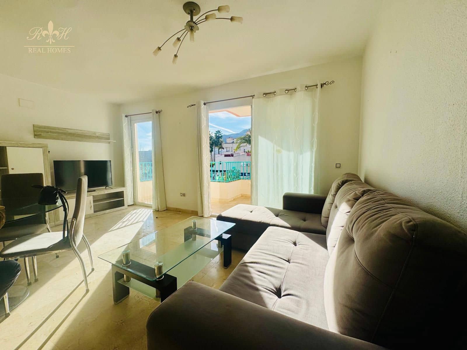 2 Zimmer Wohnung zu vermieten in Albir mit Pool Garage - 1.100 € (Ref: 9516331)